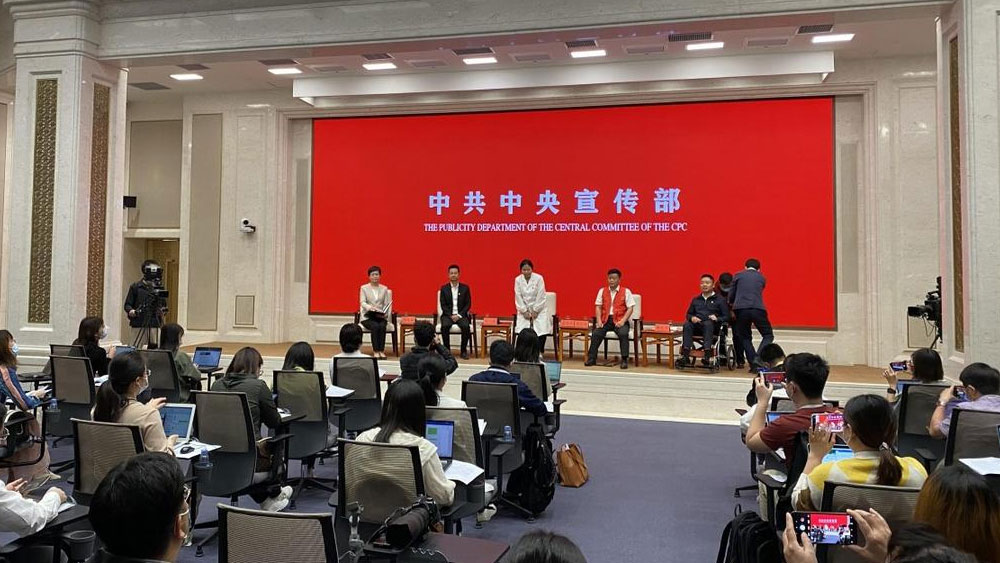 民政部：推动全面建立困难残疾人生活补贴和重度残疾人护理补贴制度